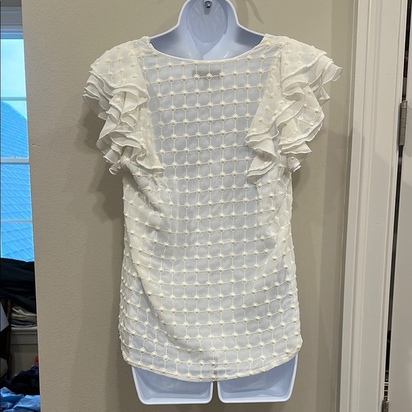 Elegant White Ruffle Sleeve Top- medium - Picture 5 of 5
